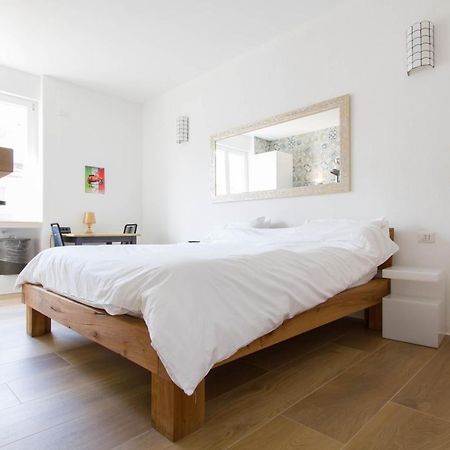 Luxury Cozy Studio By Central Station - Cafe มิลาน ภายนอก รูปภาพ